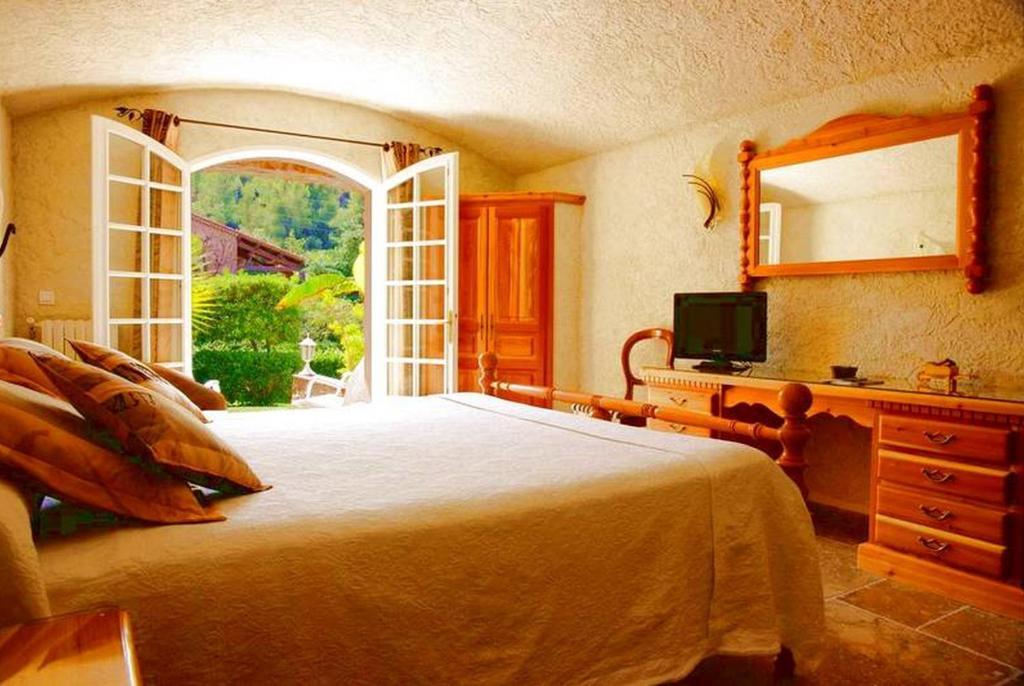 L' Escapade Hotel & Restaurant لو براديت الغرفة الصورة