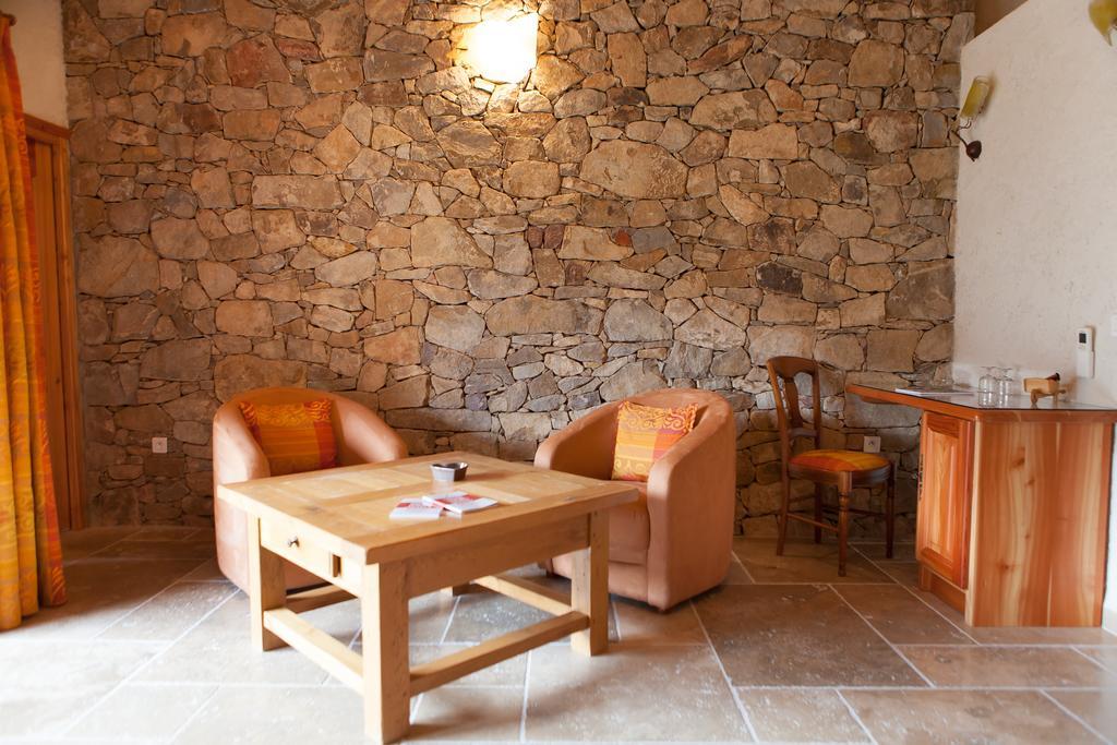 L' Escapade Hotel & Restaurant لو براديت المظهر الخارجي الصورة