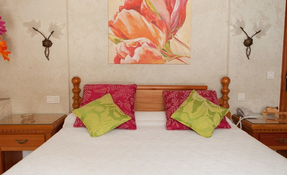 L' Escapade Hotel & Restaurant لو براديت المظهر الخارجي الصورة