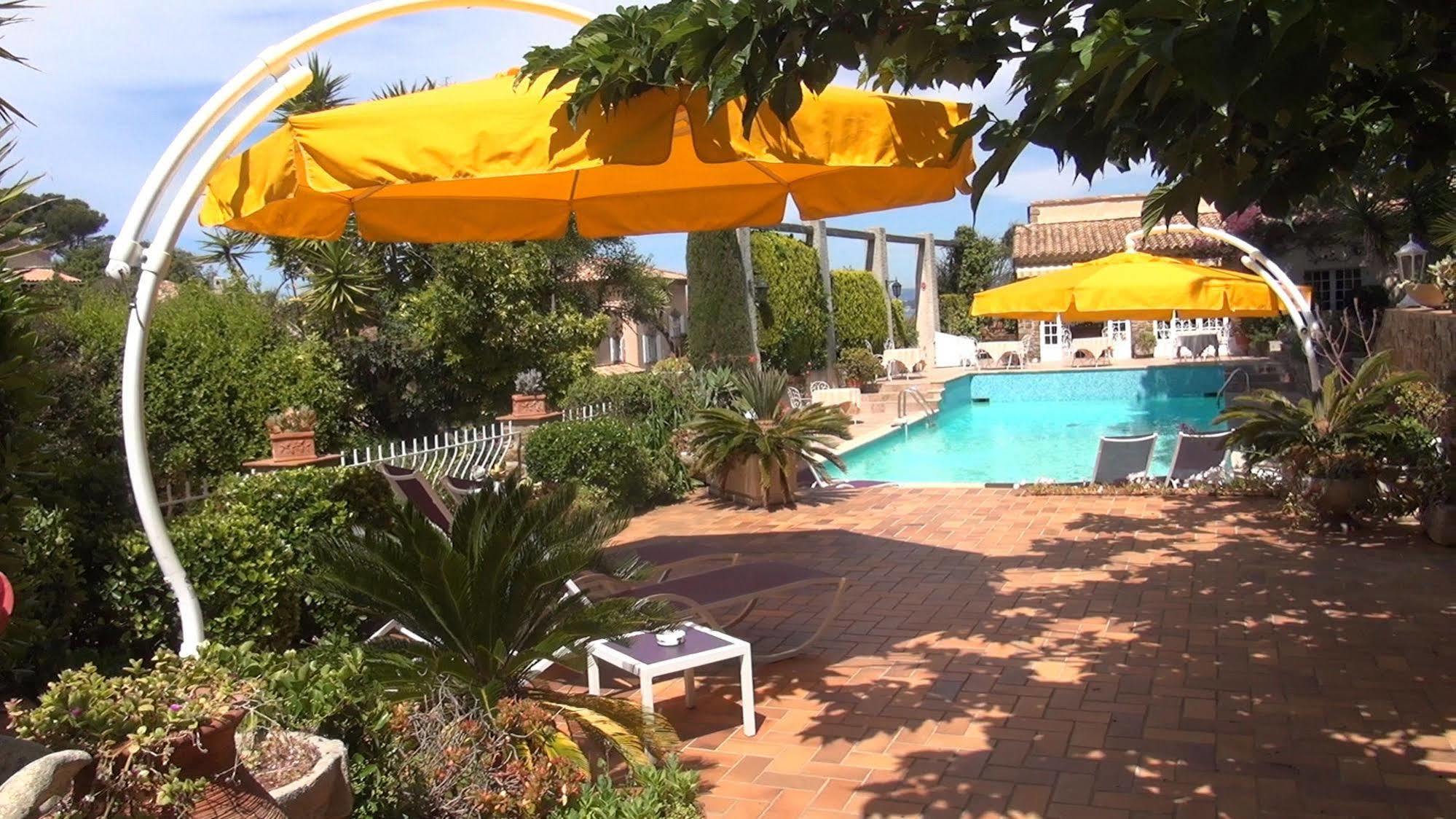 L' Escapade Hotel & Restaurant لو براديت المظهر الخارجي الصورة